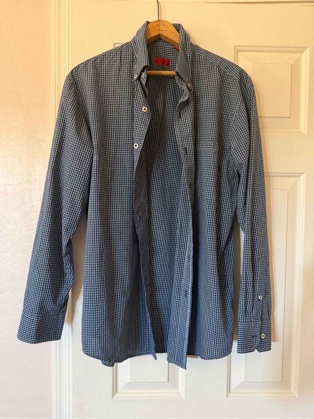 IZOD Men's Blue Checked Button-Up Shirt Size M